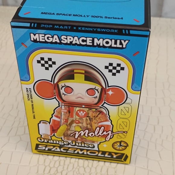 POP MART 100% Mega Space Molly Series 4 Blind Box Confirmed SEALED
